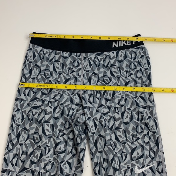 Nike Pro Crop Leggings Size Medium Gray Silver Black Stretch Nike Logo - Picture 9 of 13
